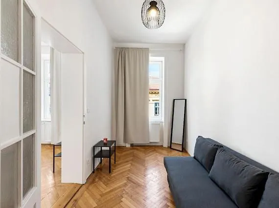 Apartment A&s Tivoli *